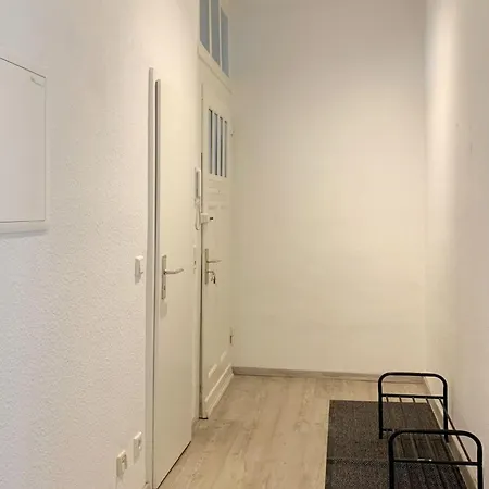 Appartement Schoene Altbauwohnung In *
