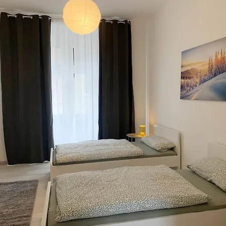 Apartment Schoene Altbauwohnung In *