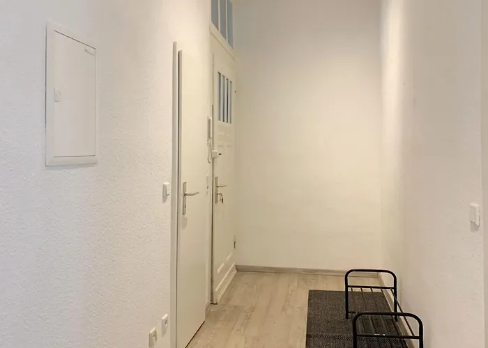 公寓 Schoene Altbauwohnung In *