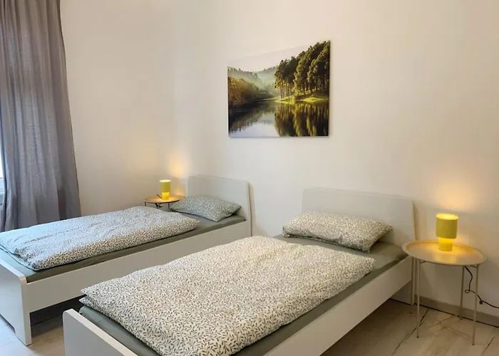 Schoene Altbauwohnung In